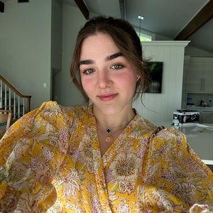 Meet your Posher, Isabella